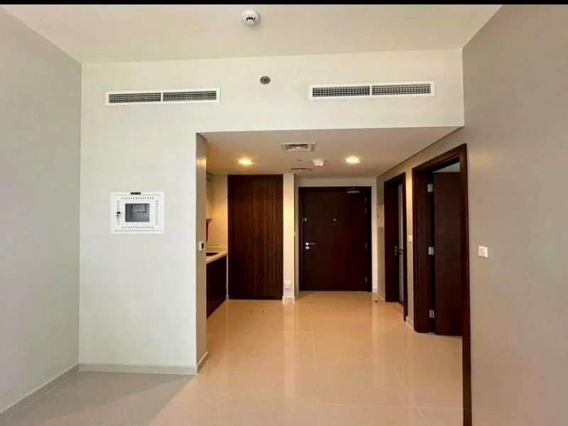 Canal Views | Modern Interiors | Private Balcony64170863504257112