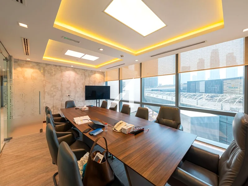 Prime Spacious Office | Prestigious Building64063143940610110