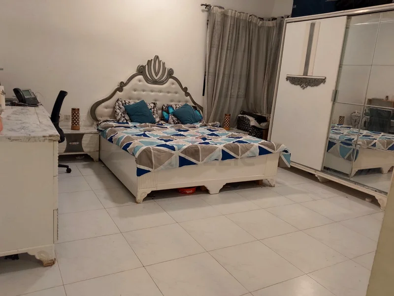 Furnished master room with attached wash room and  balcony including all bills ready to move64049918927234112