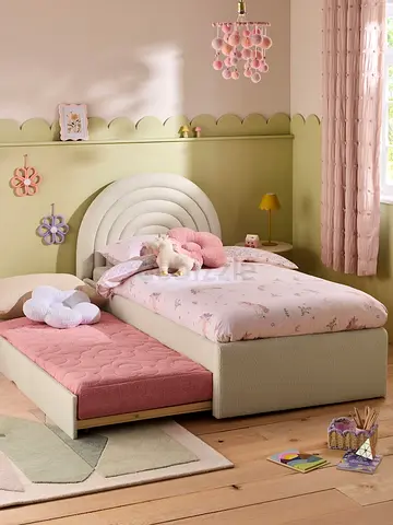 Charming Toddler Bed with Pull-Out Trundle