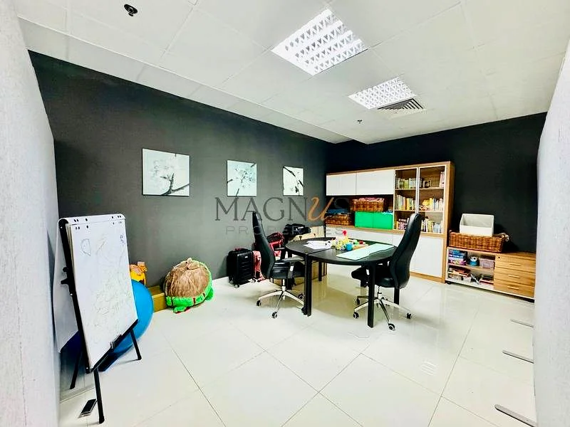 FITTED OFFICE | OPEN LAYOUT | FOR DMCC LICENSE64051569867393113