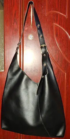 Brand Black New Sleek Womens Handbag /  Sling Bag