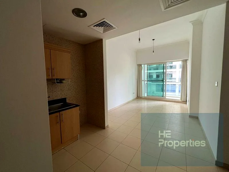 جاهز للانتقال | إطلالة على برج وخليج | موقع جيد64208946716673111