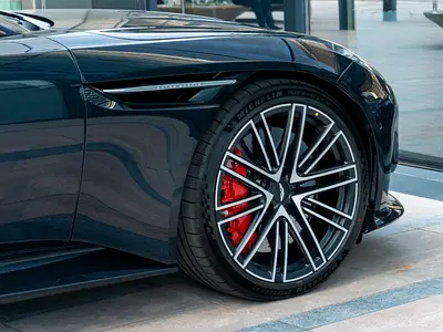 صورة 3 لـ 2024 Aston Martin DB12