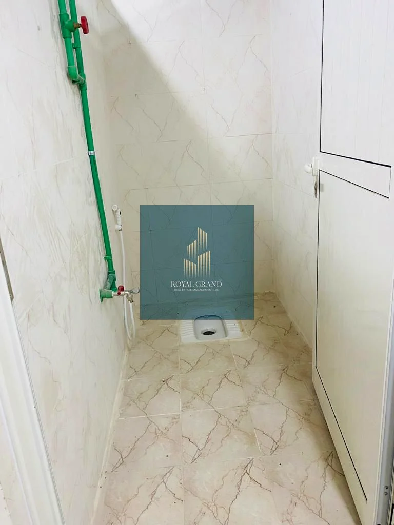 STAFF ACCOMMODATION | READY TO MOVE | GOOD LOCATION64062035974145113