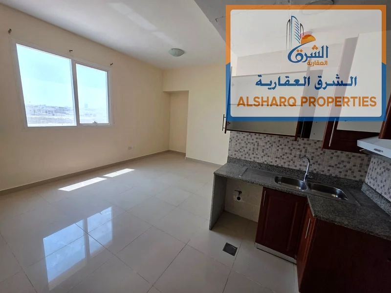 استوديو عائلي خاص جدًا بمساحة كبيرة للإيجار في منطقة الجرف.64220921019395112