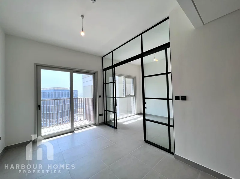 VACANT | SPACIOUS UNIT | POOL VIEW64214293038083114