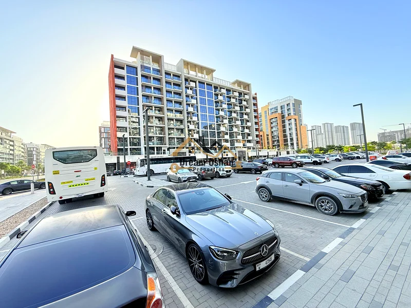 Strategic Location | Near To Customer Parking | Multi-Use Potential64065259590402110
