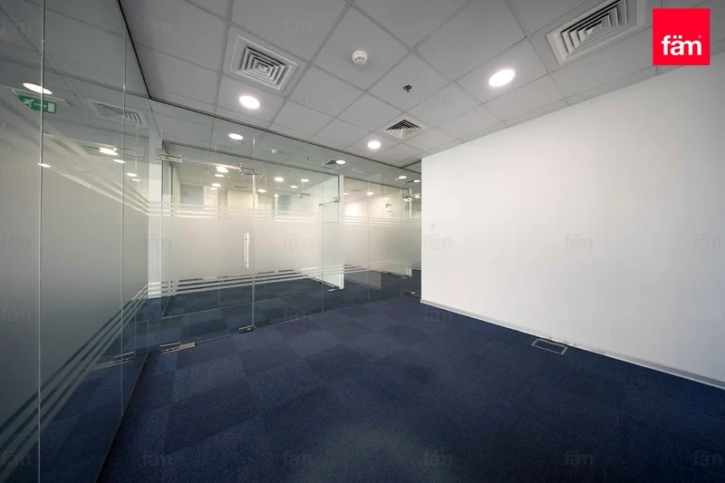 Fully Fitted | Patitioned Unit | Vacant64069202511361113