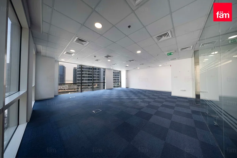 Fully Fitted | Patitioned Unit | Vacant64069202511361112