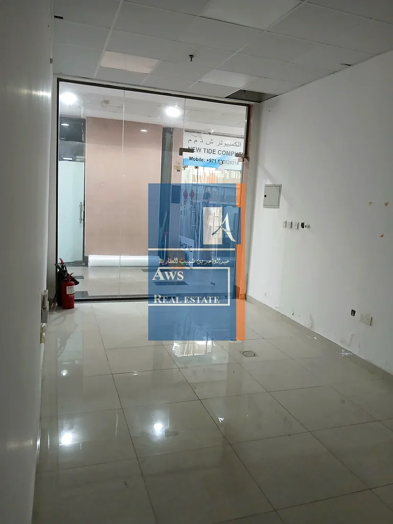 محل بأسعار معقولة في موقع تجاري متميز - بالقرب من وسائل النقل العام64067788404483110