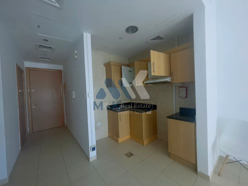 Spacious / Partial Lake View / Large Balcony64209167507457112