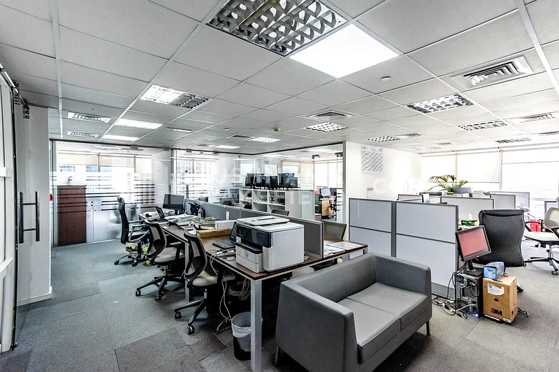Fitted with Partitions | DMCC | Prime Location64070892153730114