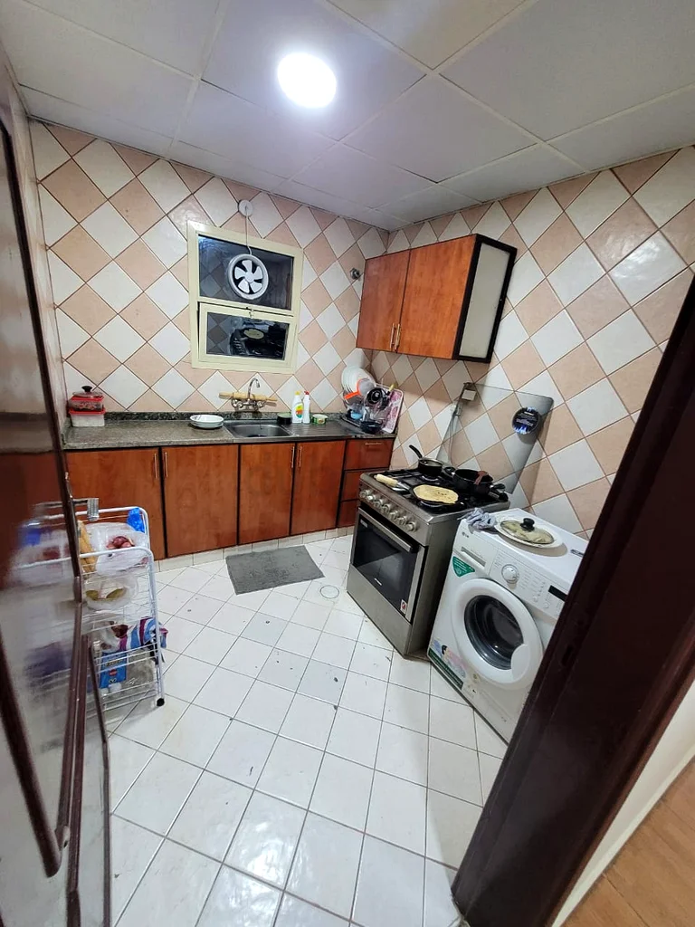 Room is available for rent in the end of September64054494924419111
