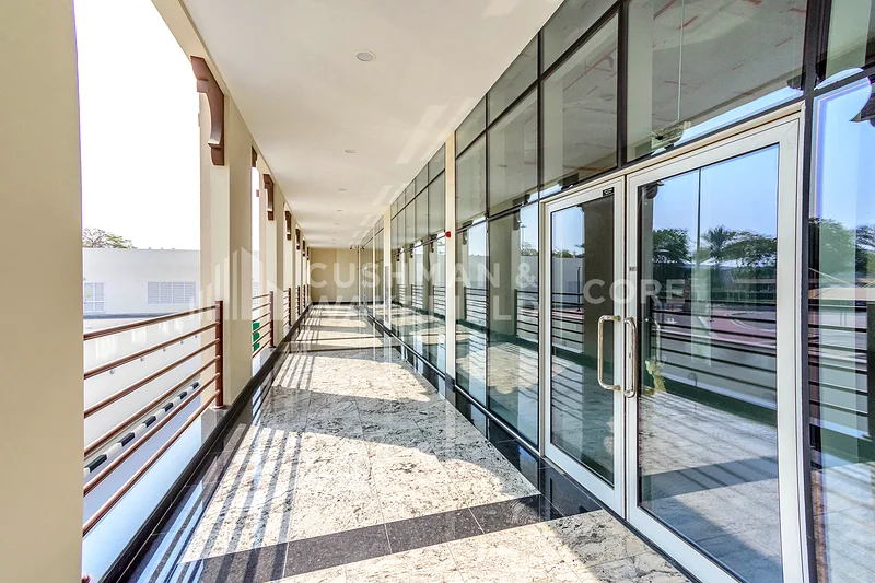 يمكن استخدامه كمكتب أو تجزئة | هيكل ومحور64067788634243110