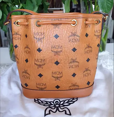 Mcm bucket bag