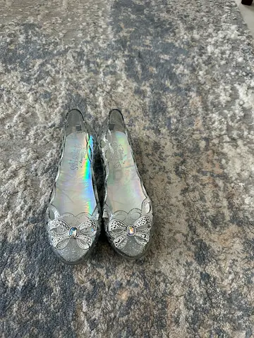 Elsa shoes size 28