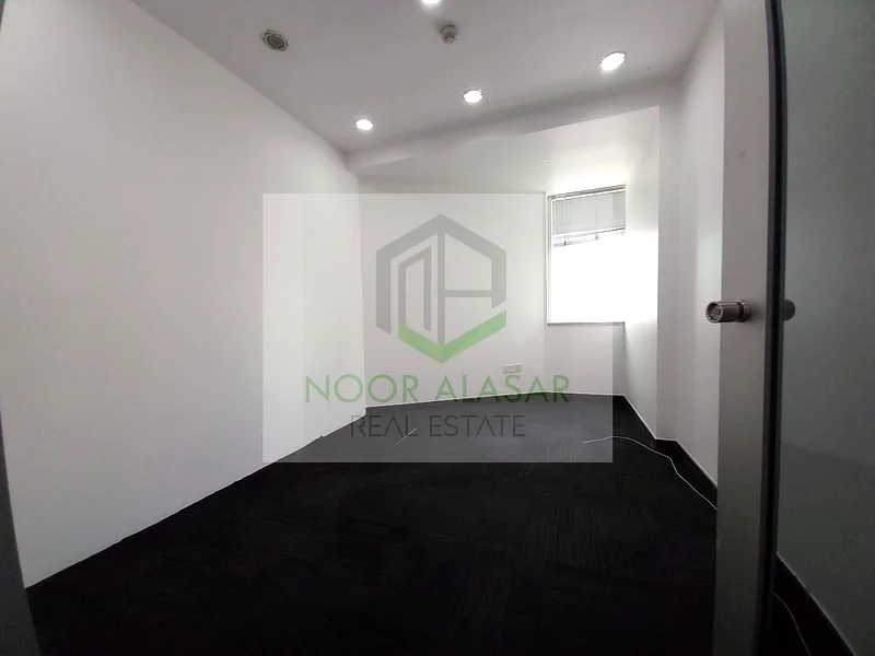 READY TO MOVE BEHIND METRO OFFICE MULTIPLE OPTIONS64067573183490114