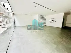 PRIME LOCATION SHOP WITH HIGH FOOT TRAFFIC | MORE OPTIONS AVAILABLE