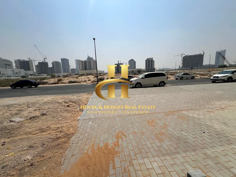 Prime Location | Retail Space | Available64063689918209114