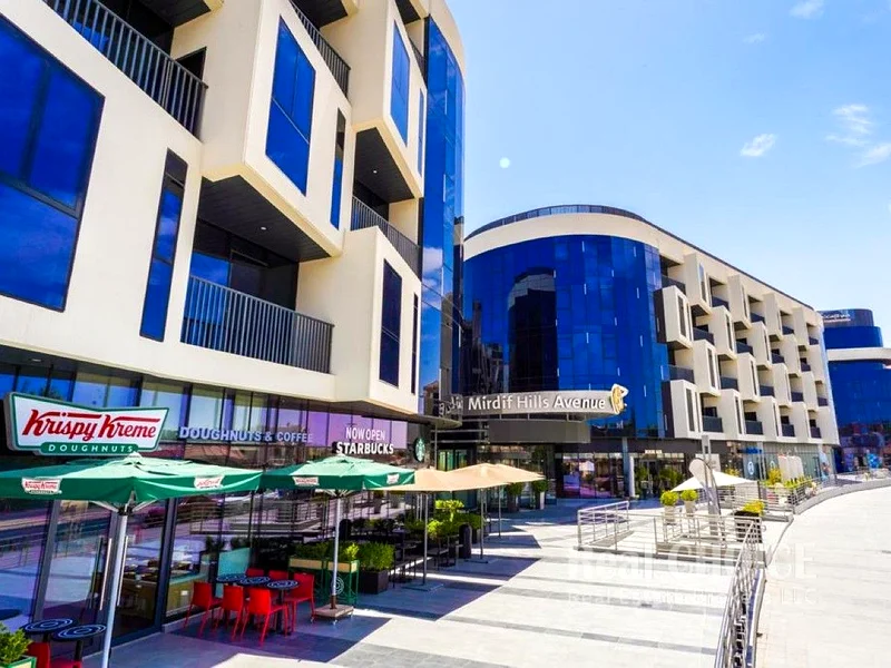 Strong Customer Footfall | Fitted | Prime Area64062919072002111