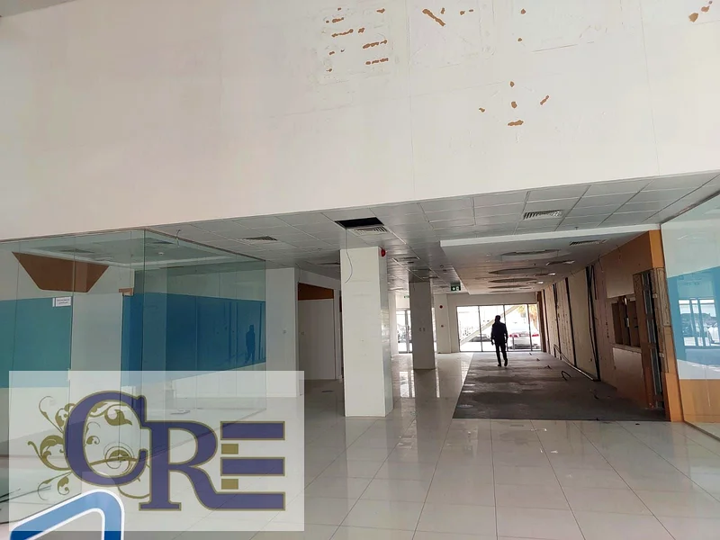 466 مترًا مربعًا (G+1) مساحة تجزئة/مكتبية مجهزة بالكامل في المصفح64062153252097112