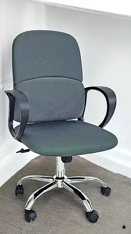 Comfortable Office Chair with Wheels