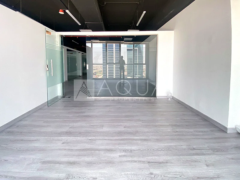 مجهز بالكامل | ذا إكسشينج | بالقرب من مترو64068550994179114