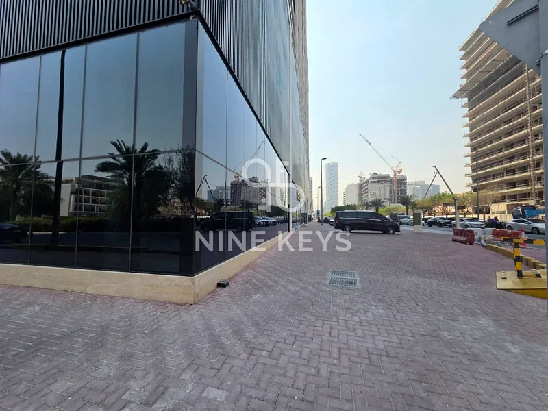 Prime Location Retail Shop for Rent | Huge Footfall | Ideal for Startups64063469998337111