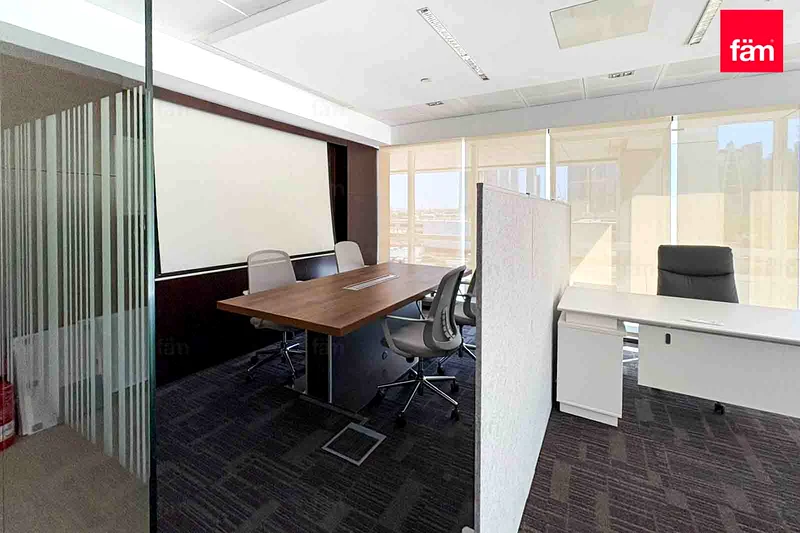 Fully Fitted| | Prime location | Vacant Now64071527715073114