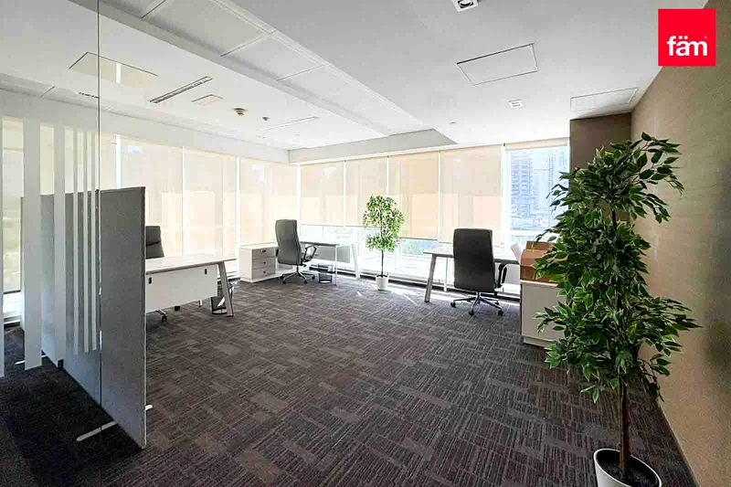 Fully Fitted| | Prime location | Vacant Now64071527715073112