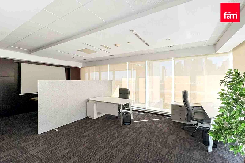 Fully Fitted| | Prime location | Vacant Now64071527715073113