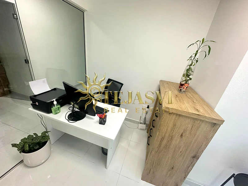 Ready To Move | Direct from Owner | Near to Metro64066791413122111