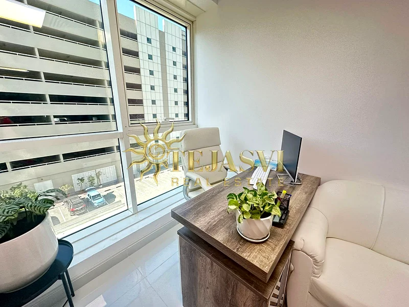Ready To Move | Direct from Owner | Near to Metro64066791413122112