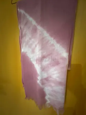 Elegant Pink Tie-Dye Scarf for Stylish Outfits!