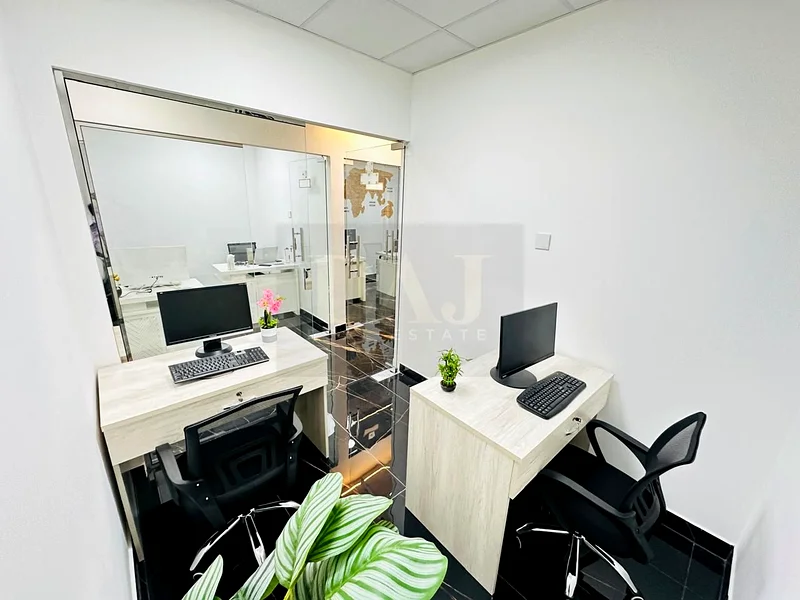 Beautiful Office |direct from Owner  | Free utilities & No Commission64071787805443113