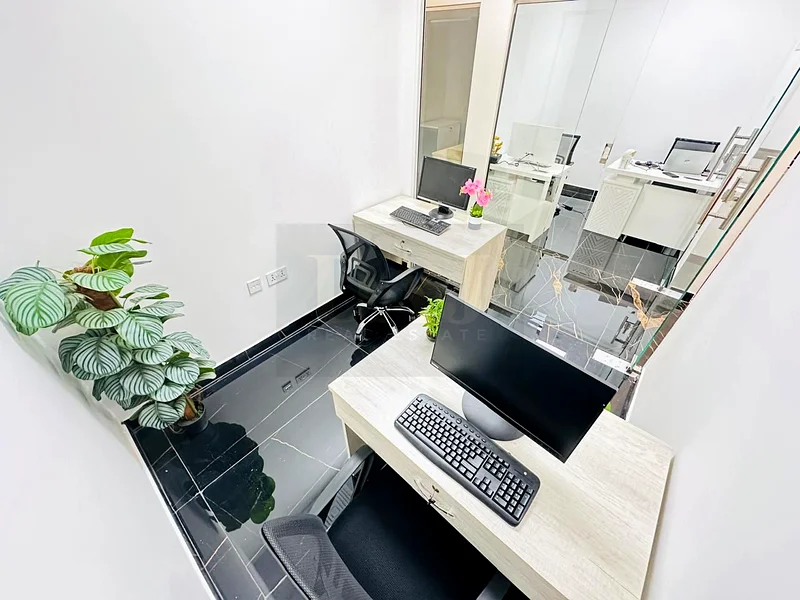 Beautiful Office |direct from Owner  | Free utilities & No Commission64071787805443112