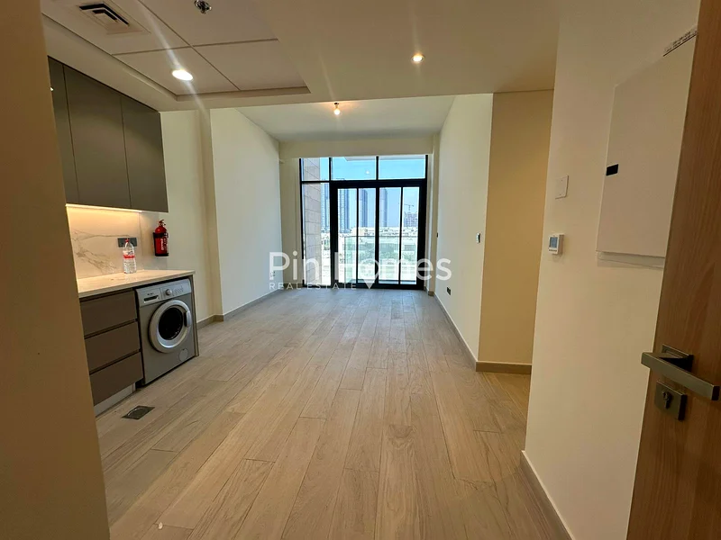 Chiller Free | Spacious Layout | Vacant64050032790659113