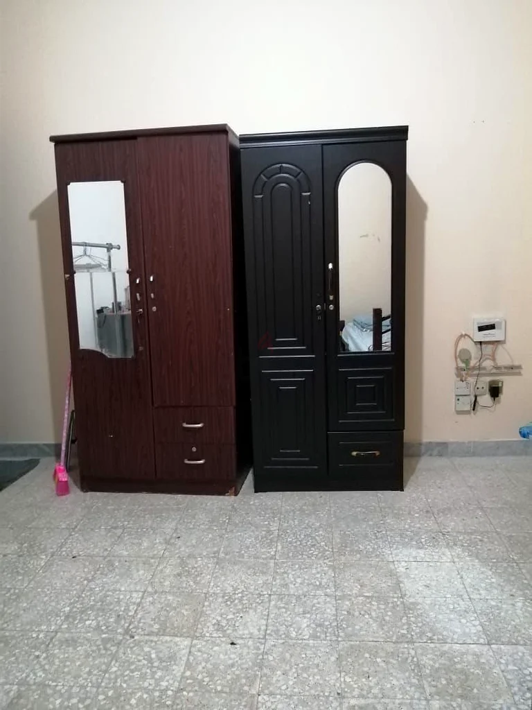 غرفة كبيرة مع حمام منفصل متوفرة لرجل أعمال أعزب في أبو ظبي64047428774402112