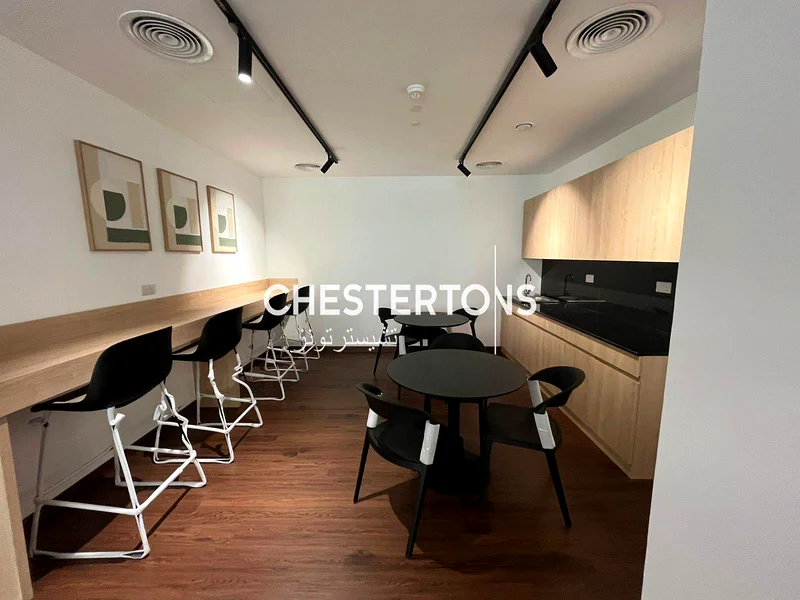 High quality fit-out and partitioned Office64067015268609113