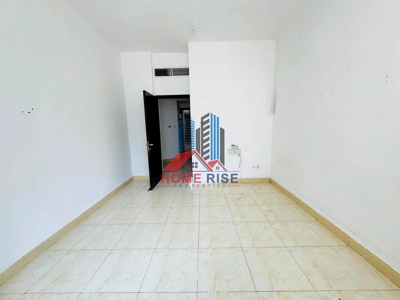شقة رخيصة بغرفة نوم واحدة مع شرفة بالقرب من مركز ساهارا الشارقة بدون دفعة أولى64194295059713112