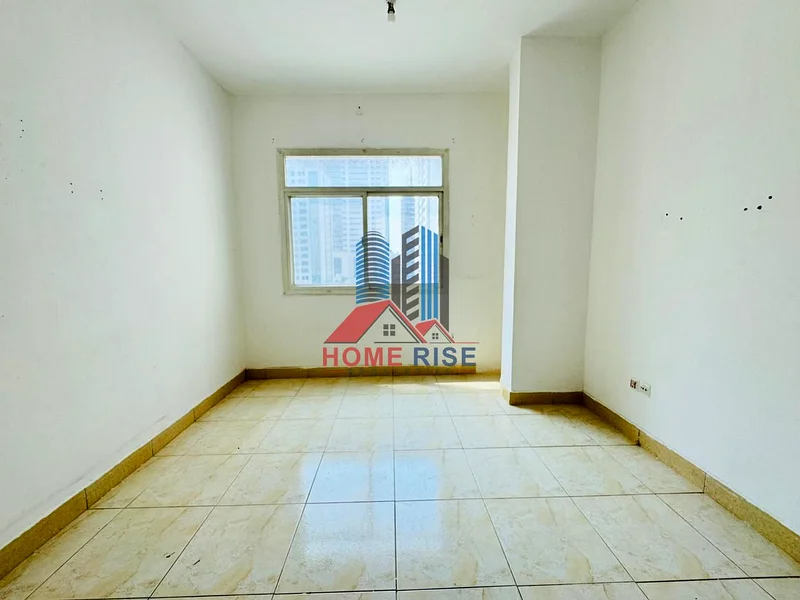 شقة رخيصة بغرفة نوم واحدة مع شرفة بالقرب من مركز ساهارا الشارقة بدون دفعة أولى64194295059713110
