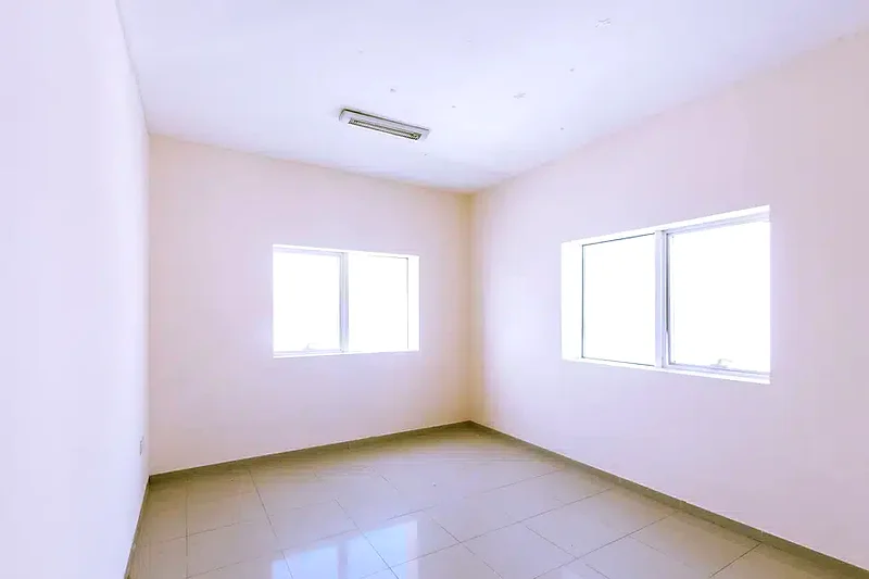 COUPLES STUDYOS AVAILABLE AT SHJ DXB BRDR READY TO MOVE NEAR LULU FRONT OF BUS F24 EASY ACCESS TO BUS USERS64192074129409110