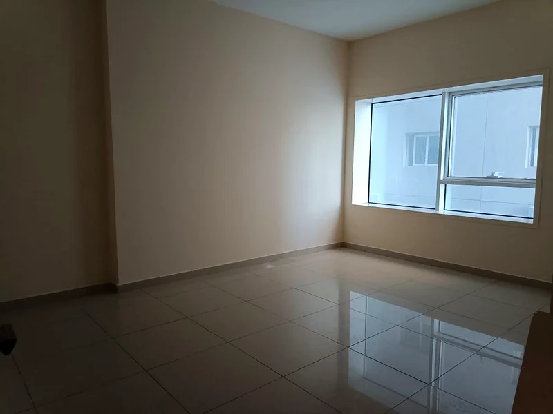 COUPLES STUDYOS AVAILABLE AT SHJ DXB BRDR READY TO MOVE NEAR LULU FRONT OF BUS F24 EASY ACCESS TO BUS USERS64192074129409114