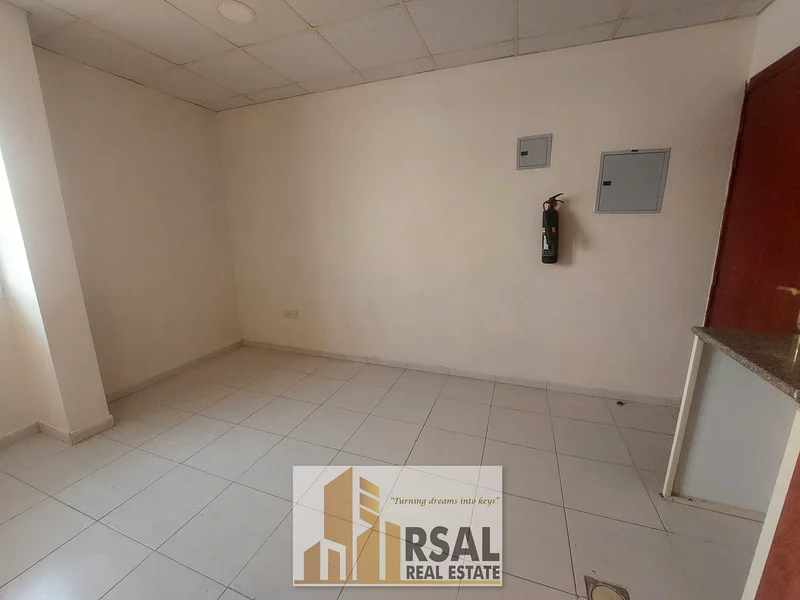Lavish Spacious //Ready to move // No deposit cash //64200368879107112