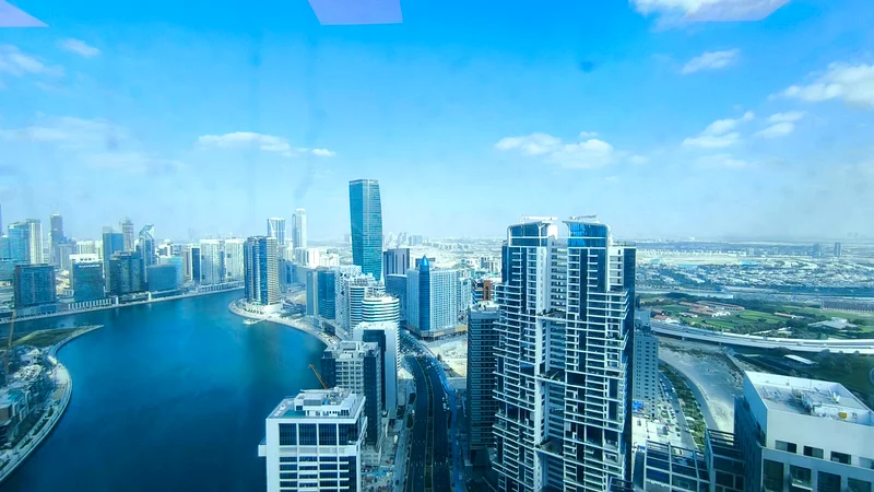 Spacious Corner Office | Canal & Racecourse Views | Prime Business Bay Location64068551300098110