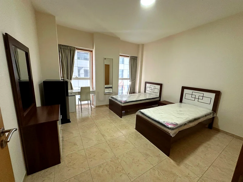 Roommate (bedspace for lady )64049167027713113