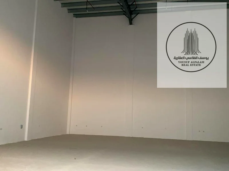 مستودع للإيجار، مساحة 2500 قدم مربع، كهرباء 30 كيلوواط، السعر 110 ألف64060564535809114