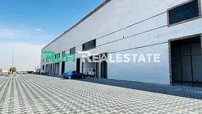 showroom on main road High Power 70KW 8000 SQFT Warehouse for Rent In Emirates Modern Industrial Are