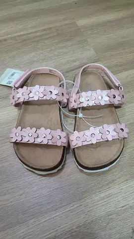 Brand new girl sandles